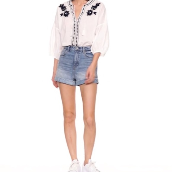 ๐HP๐NWT Gap Embroidered Lightweight Peasant Top - Picture 4 of 7